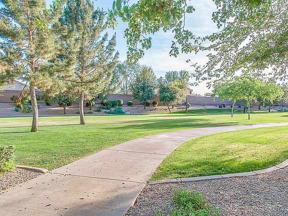 5th image of 1411 E San Carlos Way