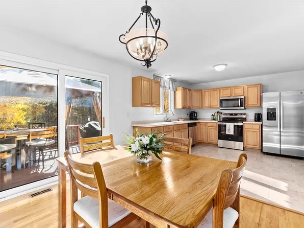 1755 Plymouth St, Bridgewater, MA 02324