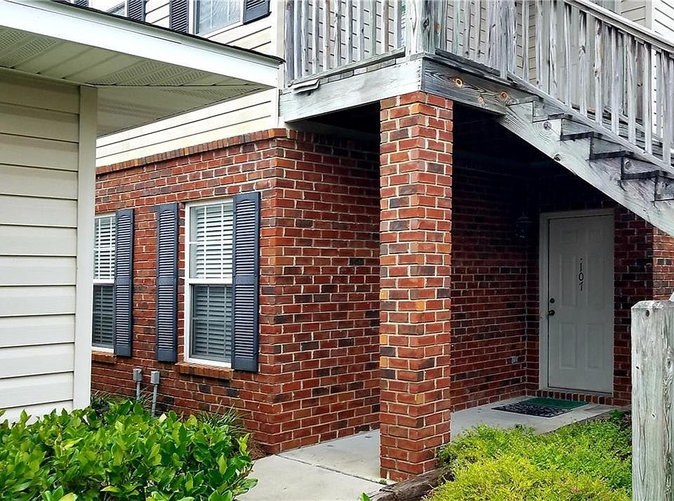 1st image of 107 Camellia Ct