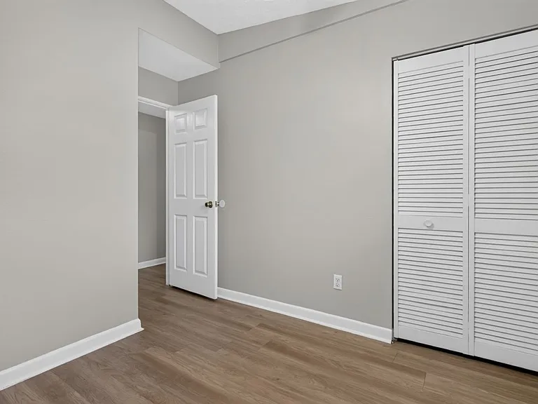 255 Woodside Dr — Photo 17