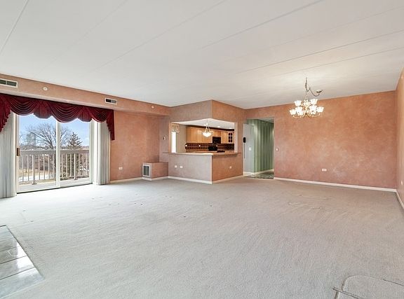 5th image of 1500 S Ardmore Ave APT 514