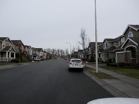 4th image of 4014 61st Ave E
