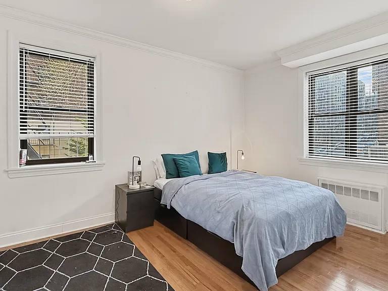 4489 Broadway #2D — Photo 14