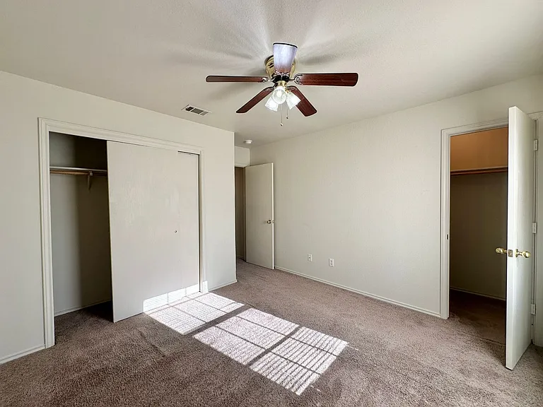 2105 Tahoe Ct — Photo 12