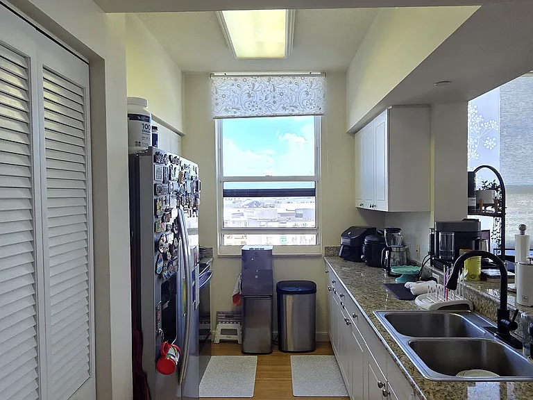 19501 W Country Club Dr #1013 — Photo 11