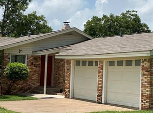 811 Phillips Dr, Azle, TX 76020