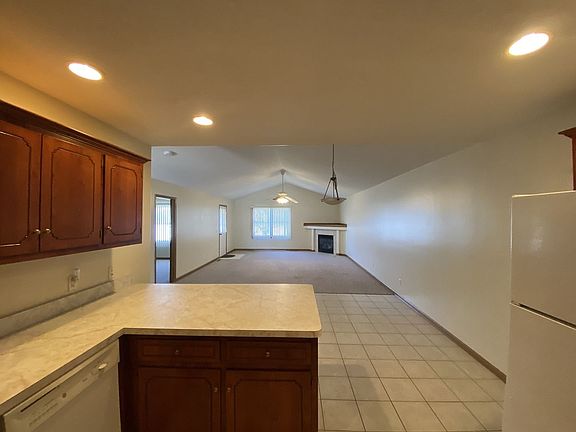 4th image of 1689 Mid Court Dr