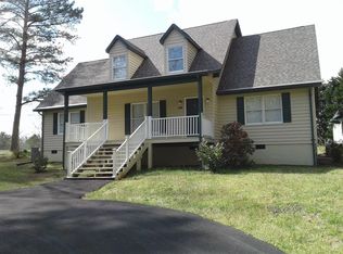 145 Divot Ct, Bracey, VA 23919