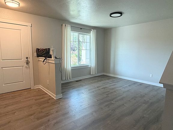 2nd image of 2623 Springcrest St
