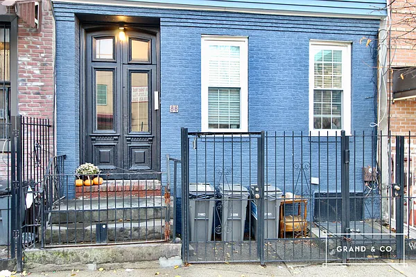 Rented by Grand & Co. | media 10