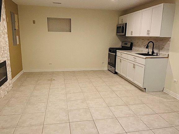 5th image of 4023 N Odell Ave #1