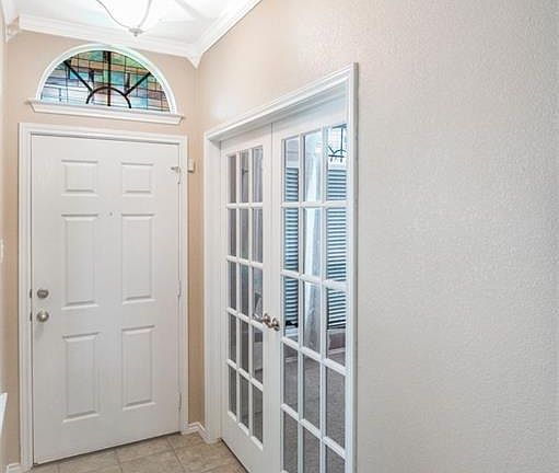 3rd image of 6645 Burling St