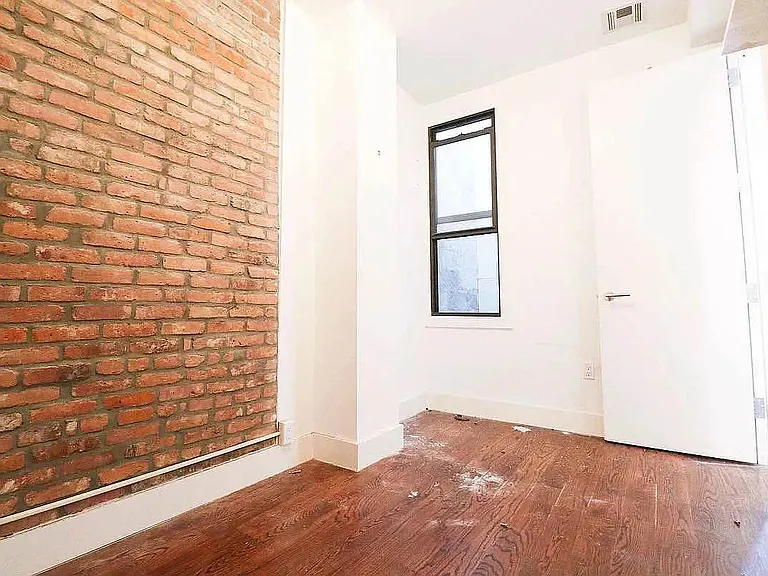 1074 Bergen St #4B — Photo 9