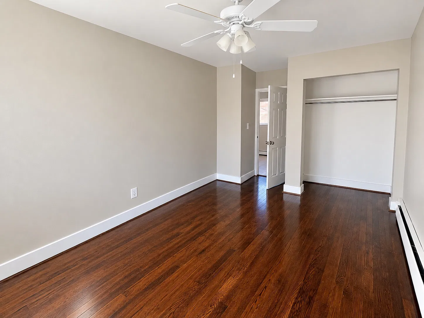 715 Greenwood Ave — Photo 2