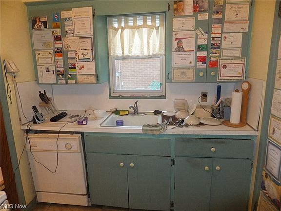 5th image of 4412 Milford Ave