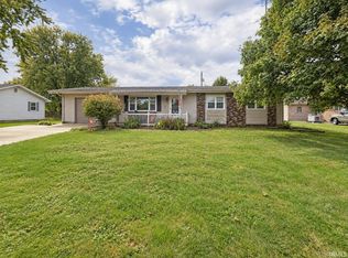 517 E Violet St, Francesville, IN 47946