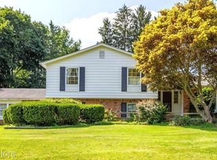 1881 W Bend Dr, Bloomfield Hills, MI