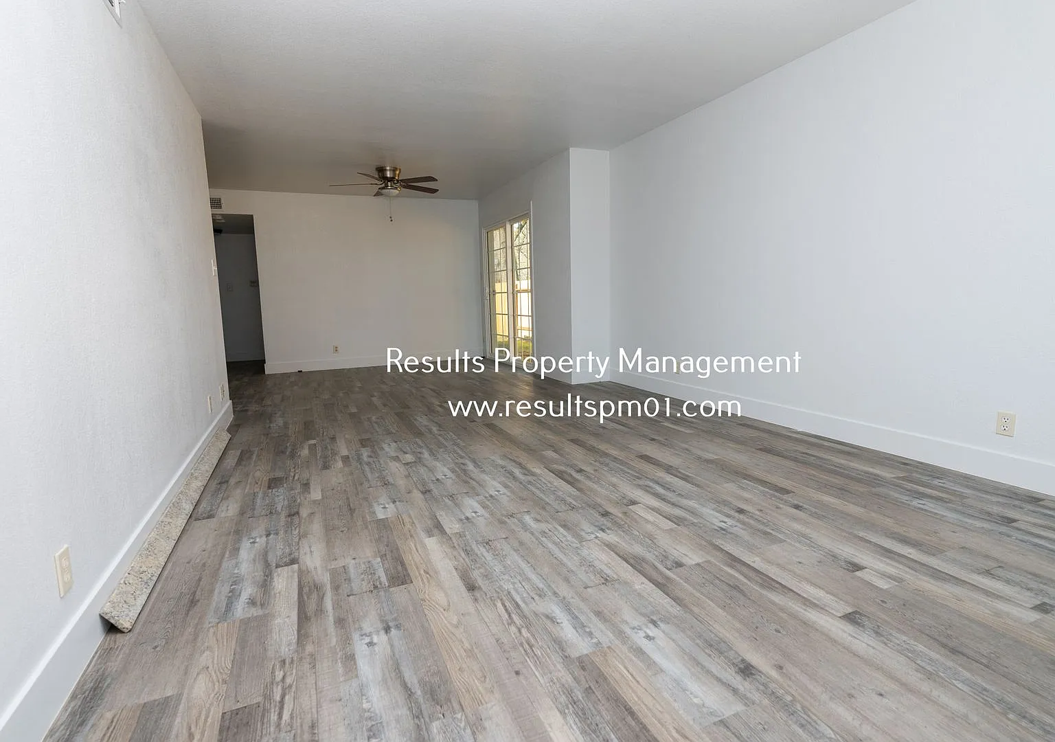 Charming 2 Bed Two Bath Duplex — Photo 3