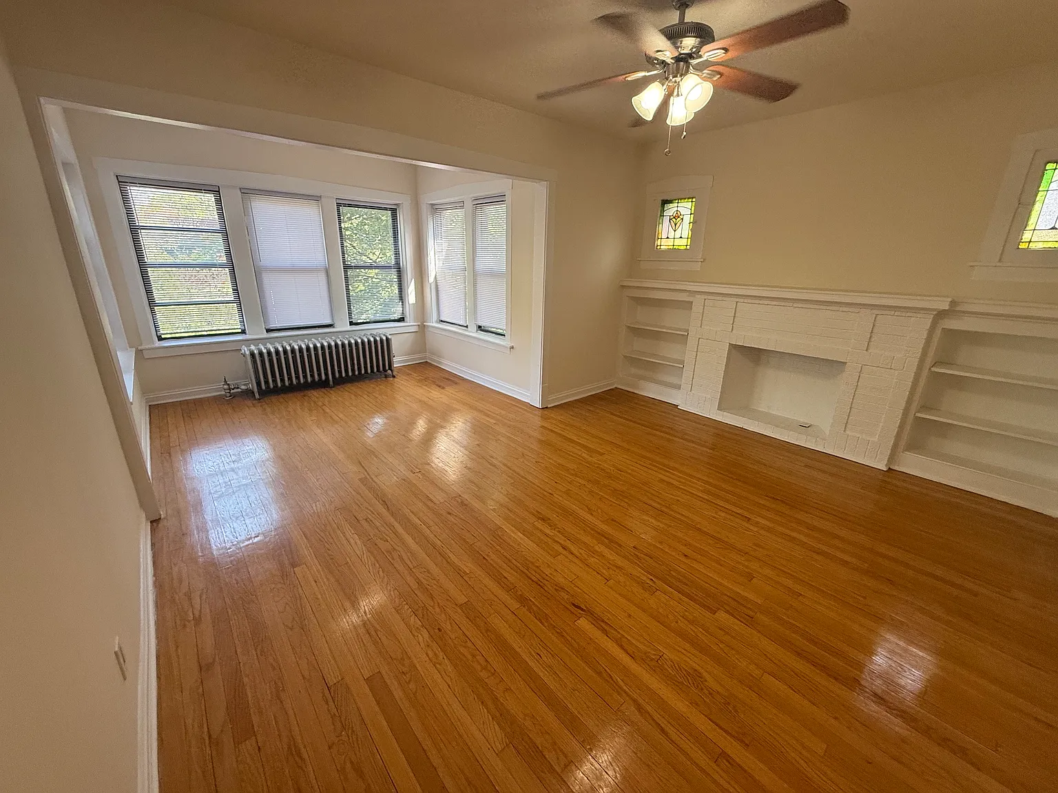2 bed, 1300 sqft, $2,100 — Photo 1
