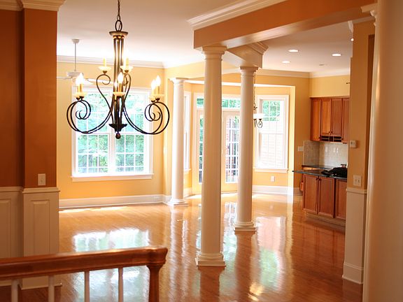 3rd image of 6 Waterline Dr