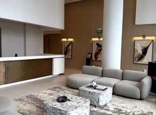 1 Fairview Rd E #1709, Mississauga, ON L5A 4C6