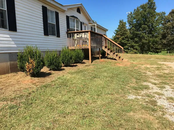 104 New Image Dr, Lula, GA 30554