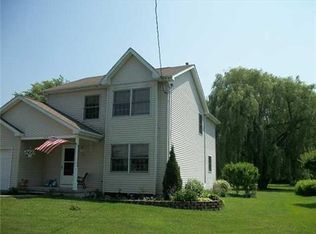5314 Oakwood Dr, North Tonawanda, NY 14120