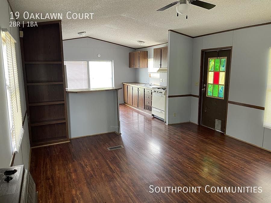 1st image of 19 Oaklawn Ct