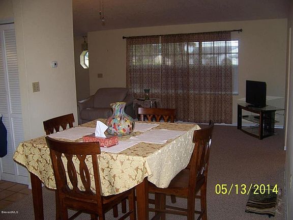 5th image of 381 Emerson Dr NW