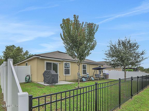 5th image of 96 CODY Street