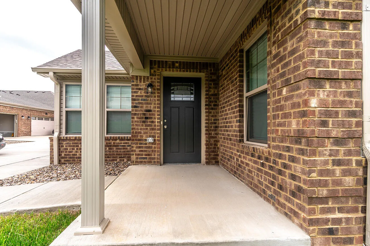 2 bed, 2.0 bath, 1550 sqft, $1,700 — Photo 4