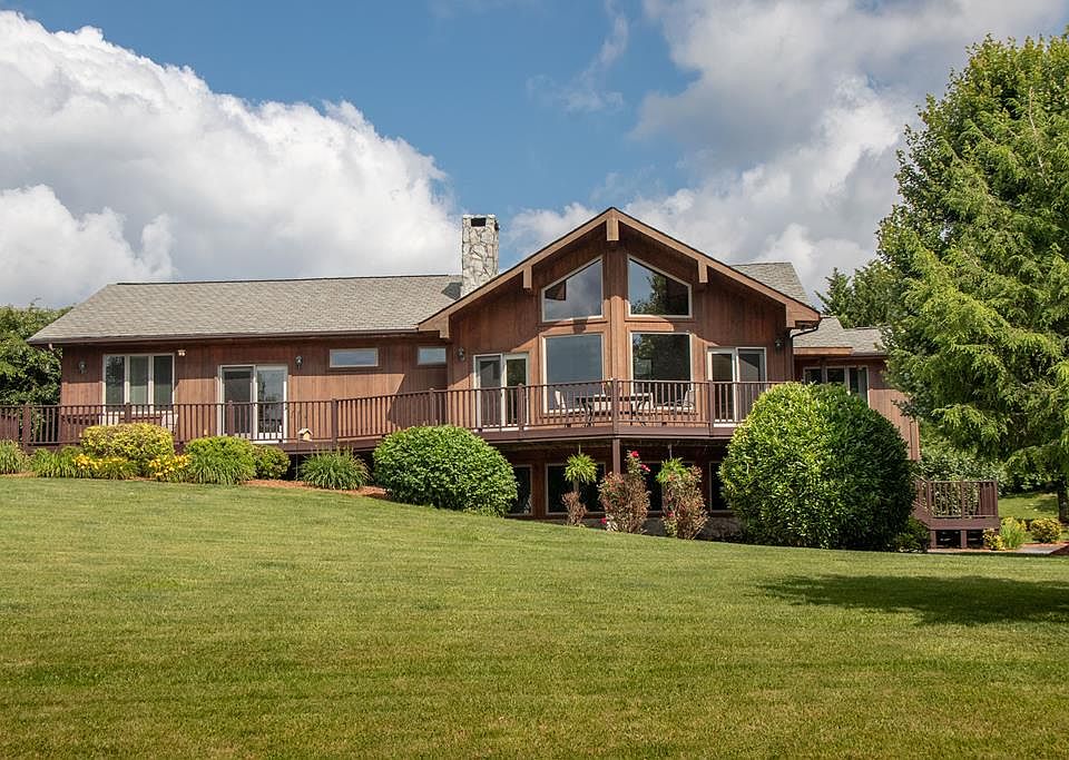 1st image of 22178 Whitney Ln