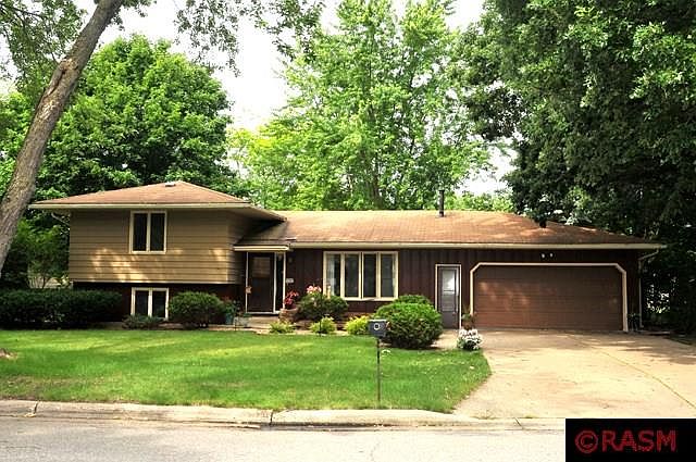 1st image of 104 S Mayfair Dr