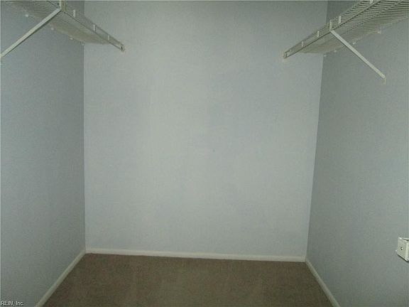 3rd image of 5623 Summit Arch