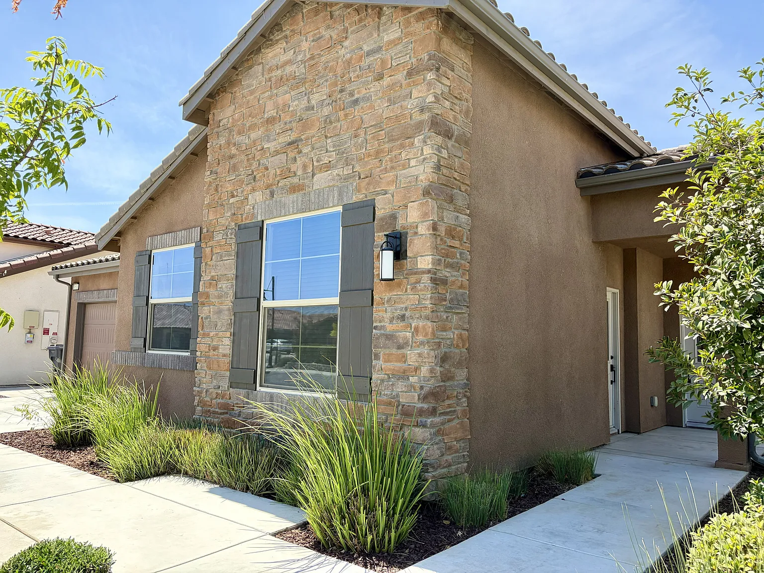 3 bed, 3.0 bath, 2181 sqft, $2,775 — Photo 3
