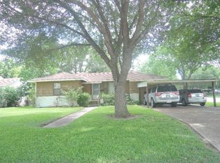 901 Rosebud Ave, Victoria, TX 77901