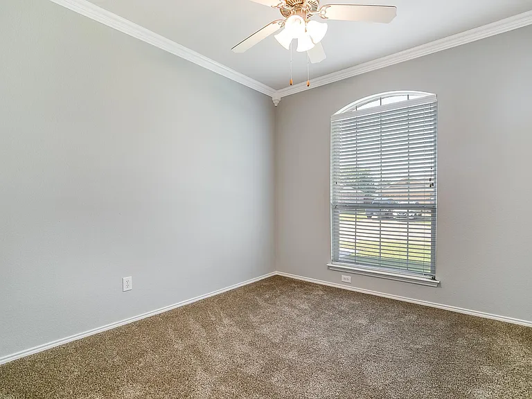 228 Meadow View Ln — Photo 16