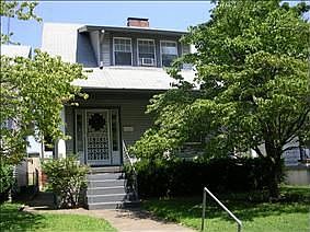 1st image of 433 E Lee St