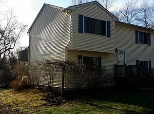 14 Sweet Birch Trl, Saunderstown, RI 02874