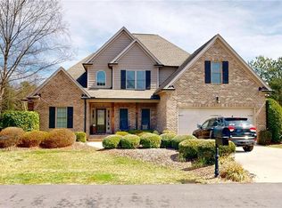 8208 Angels Glen Ct, Stokesdale, NC 27357