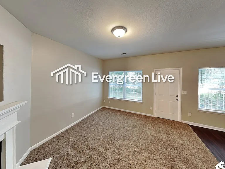 2821 Godby Rd — Photo 3