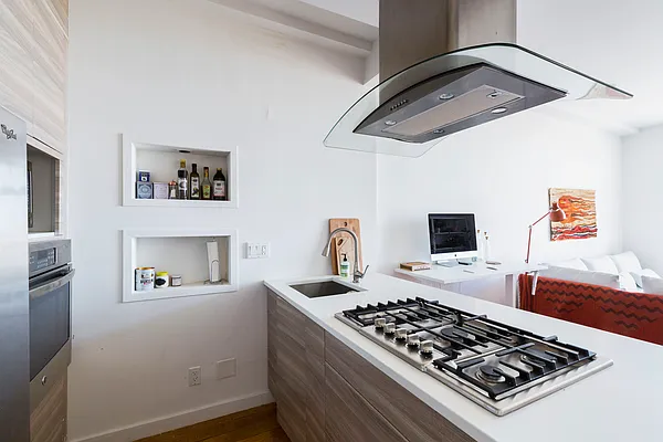 Rented by WIRE International Realty | media 11