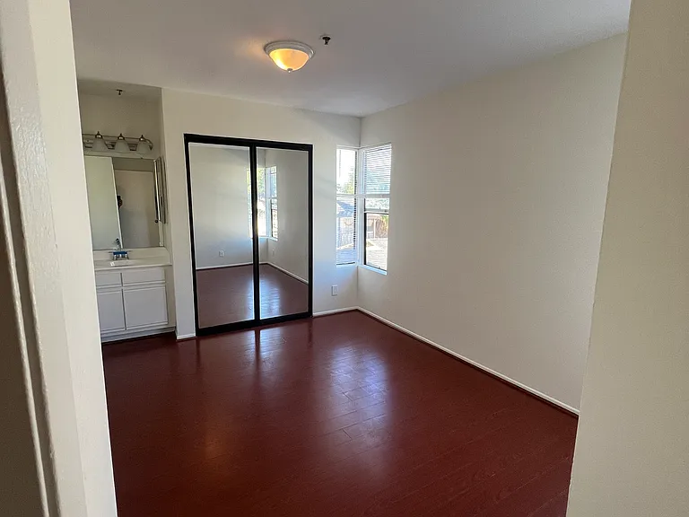 1244 Stanley Ave #7 — Photo 8