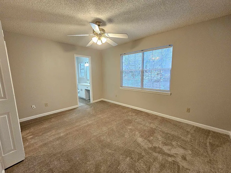 2388 Gregory Dr — Photo 22