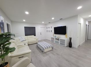 2880 SW 67th Ave, Miami, FL 33155