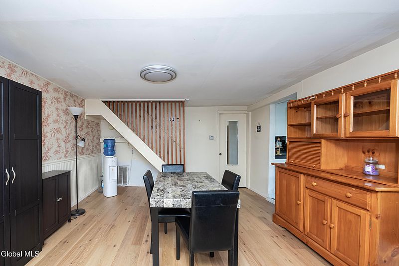 4th image of 11 Clark Avenue