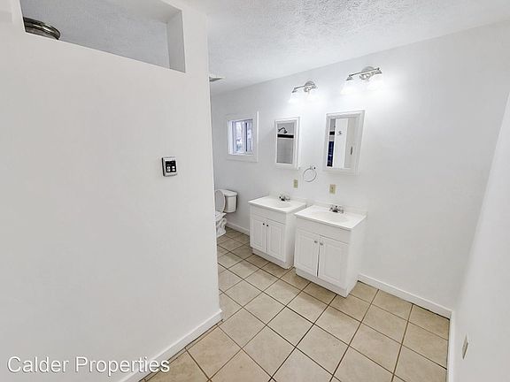 5th image of 1058 Marquette Ave