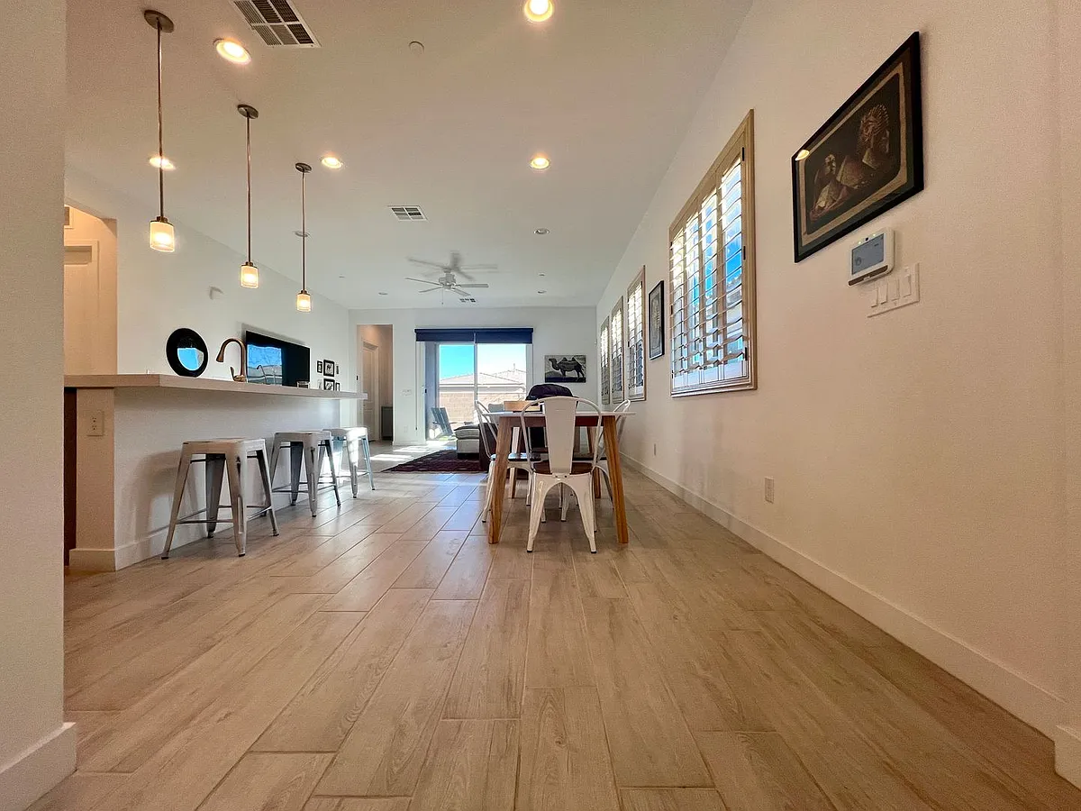 Building Photo - 116 Ibiza Lake Dr