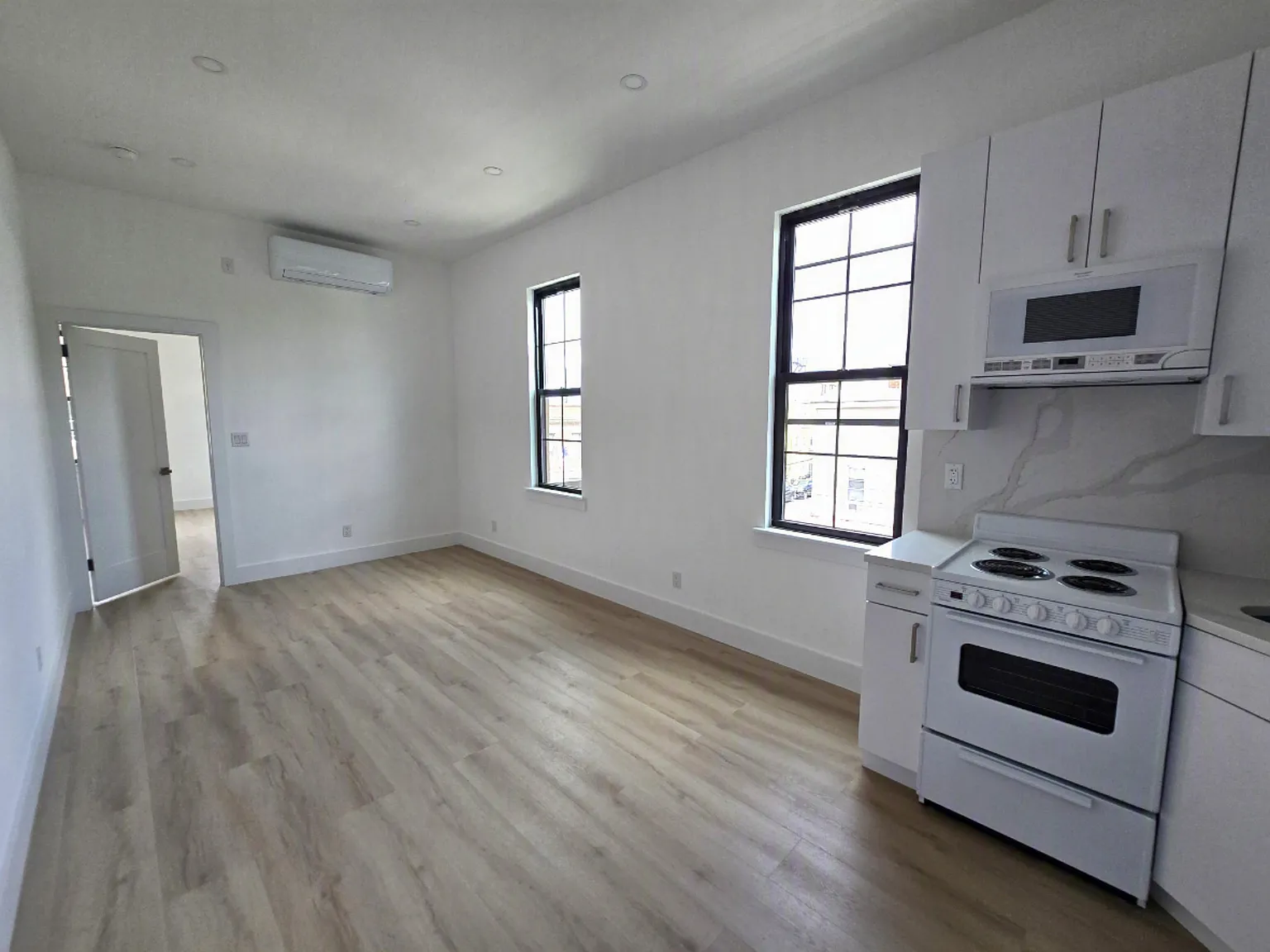 32-04 44th Street — Photo 1