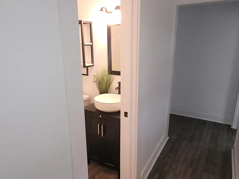 2820 Fort Ave — Photo 28